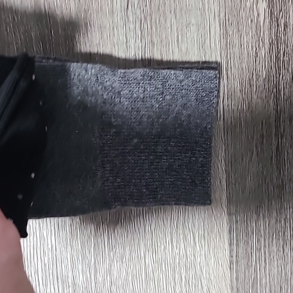 Michael Kors men's 4 pack crew socks new in package - Picture 4 of 5